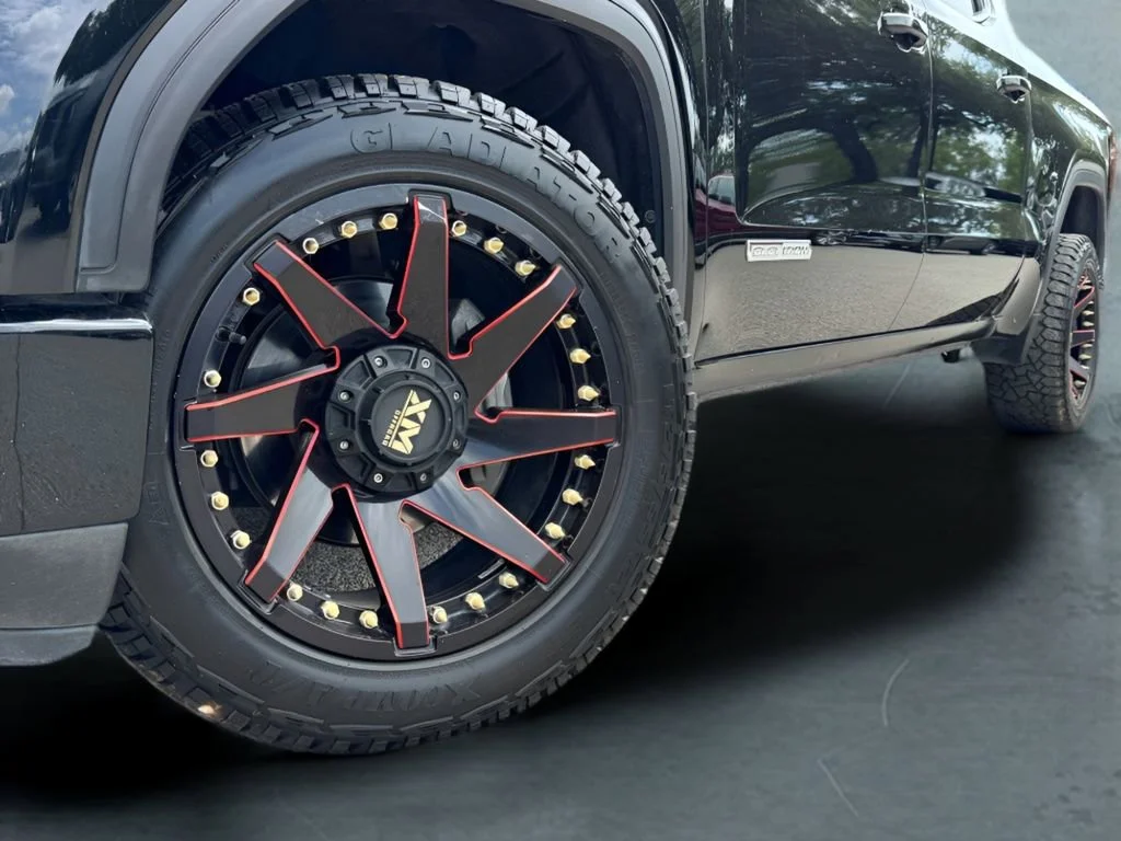 Used 2021 ONYX BLACK GMC Elevation image 3