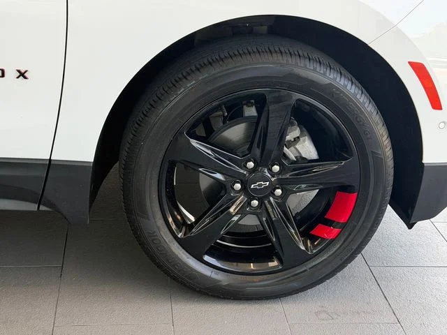 Used 2024 White Chevrolet Premier image 9