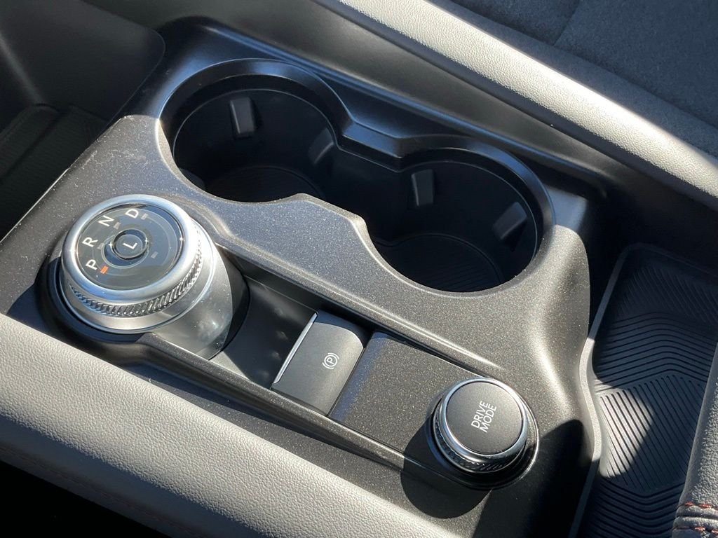 New 2026 Space White Metallic Ford Active image 9