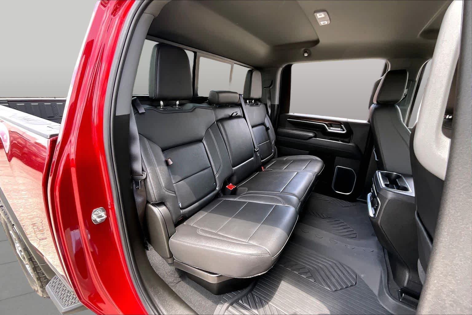 Used 2025 Volcanic Red Tintcoat GMC SLT image 20