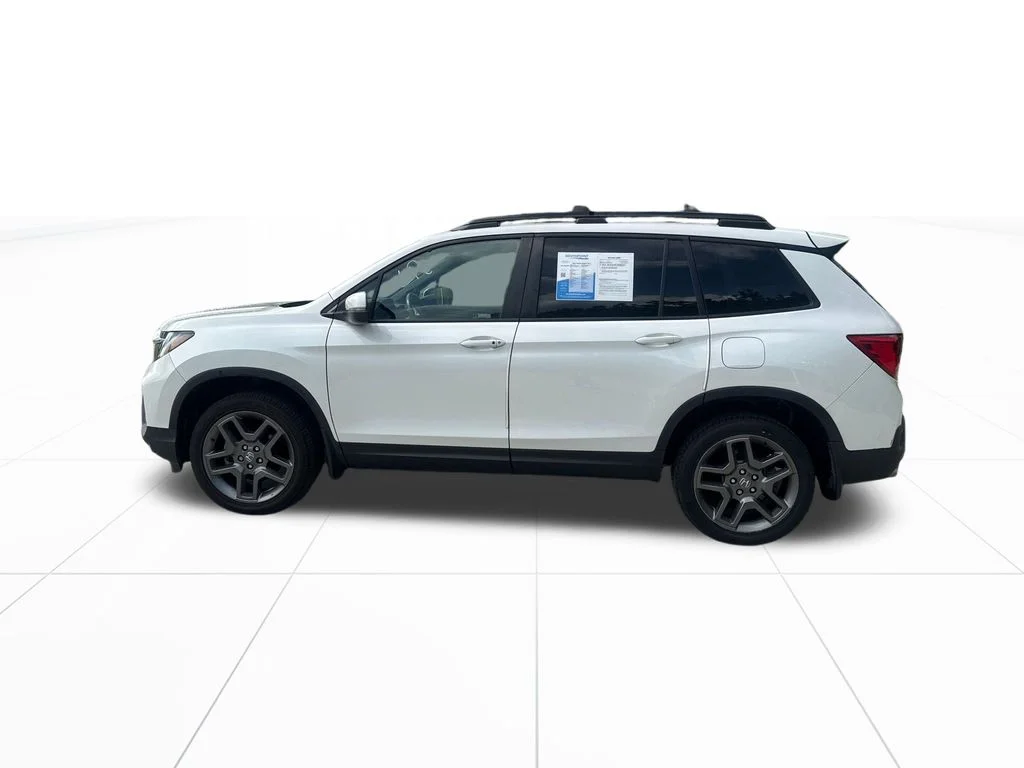 Certified Used 2023 Platinum White Pearl Honda AWD EX-L image 5
