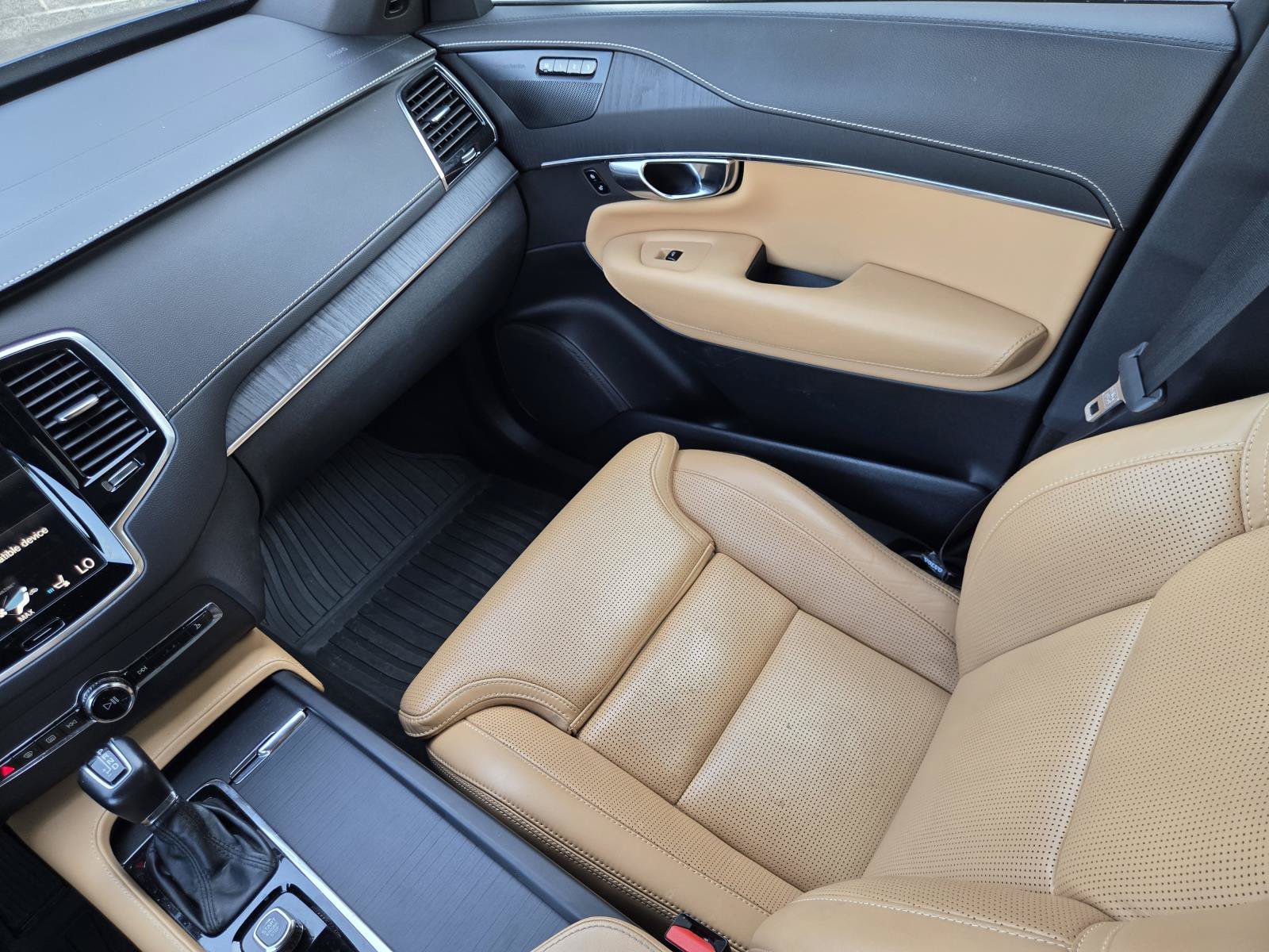 2022 Volvo XC90 Inscription - Photo 16