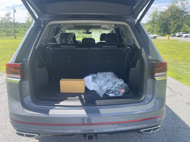 New 2026 Pure Gray Volkswagen 2.0T SEL Premium R-Line image 15