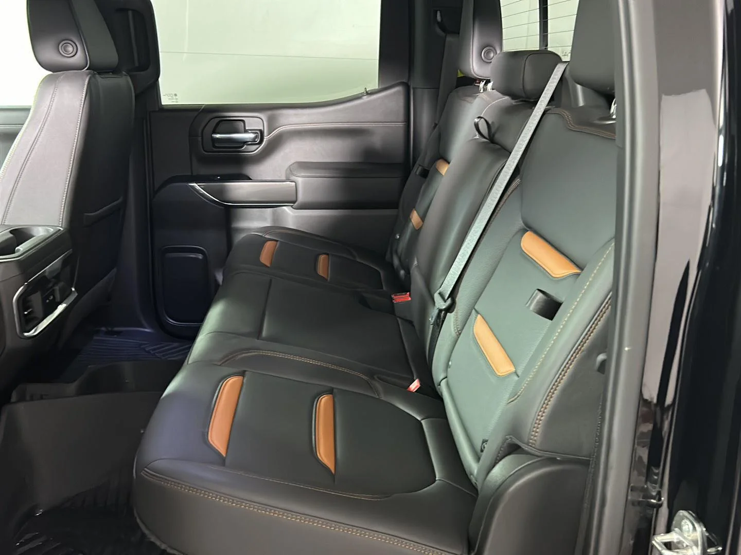 Used 2022 Onyx Black GMC AT4 image 17