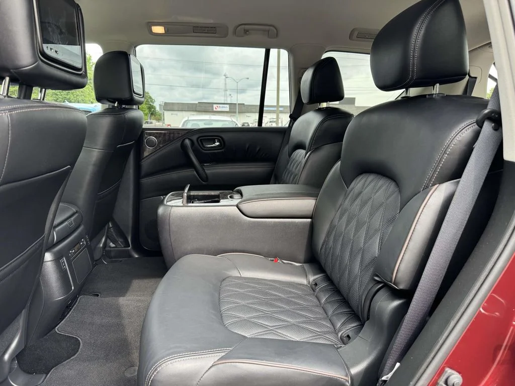 Used 2023 Red Nissan Platinum image 16