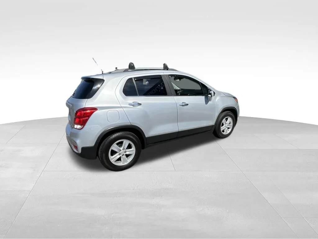 Used 2020 Silver Chevrolet LT image 16