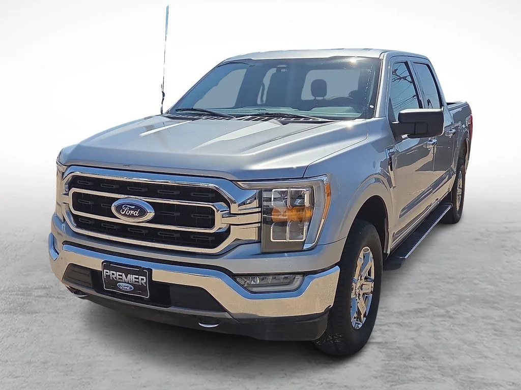 Used 2021 Silver Ford XLT image 4