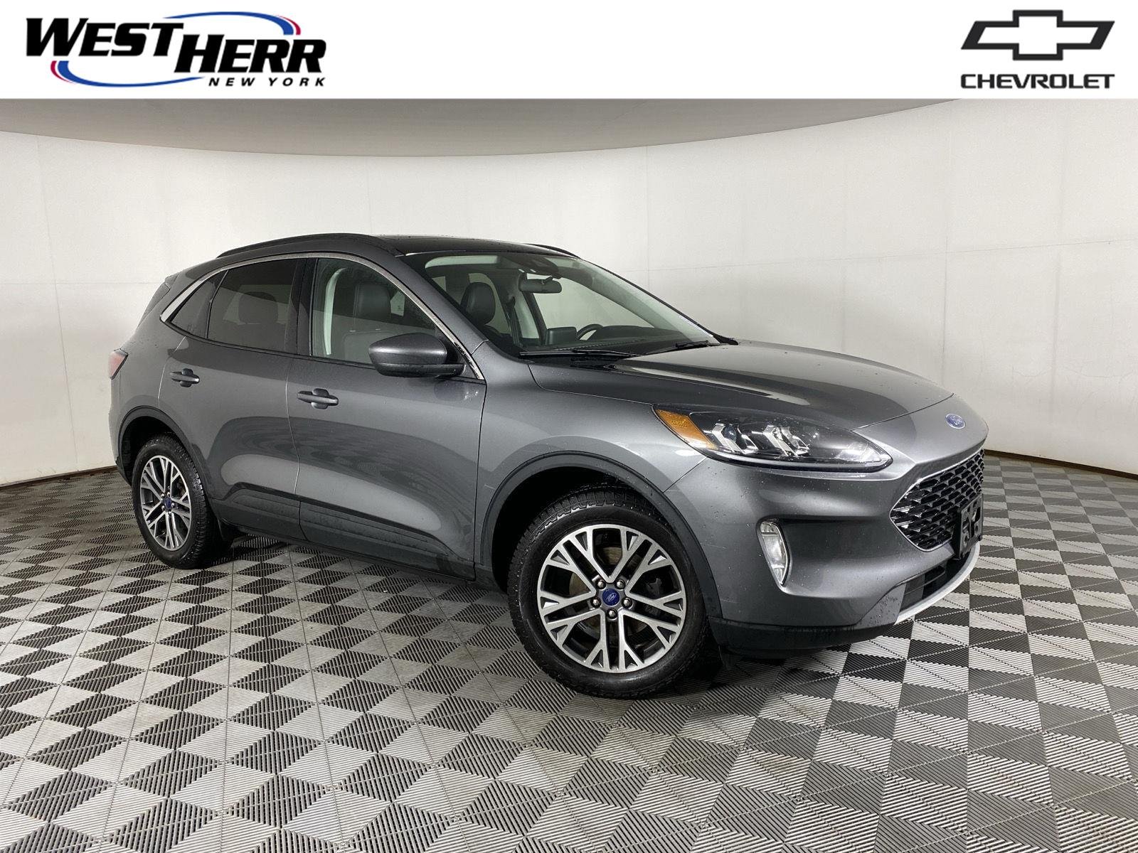 Used 2022 Carbonized Gray Ford SEL image 1