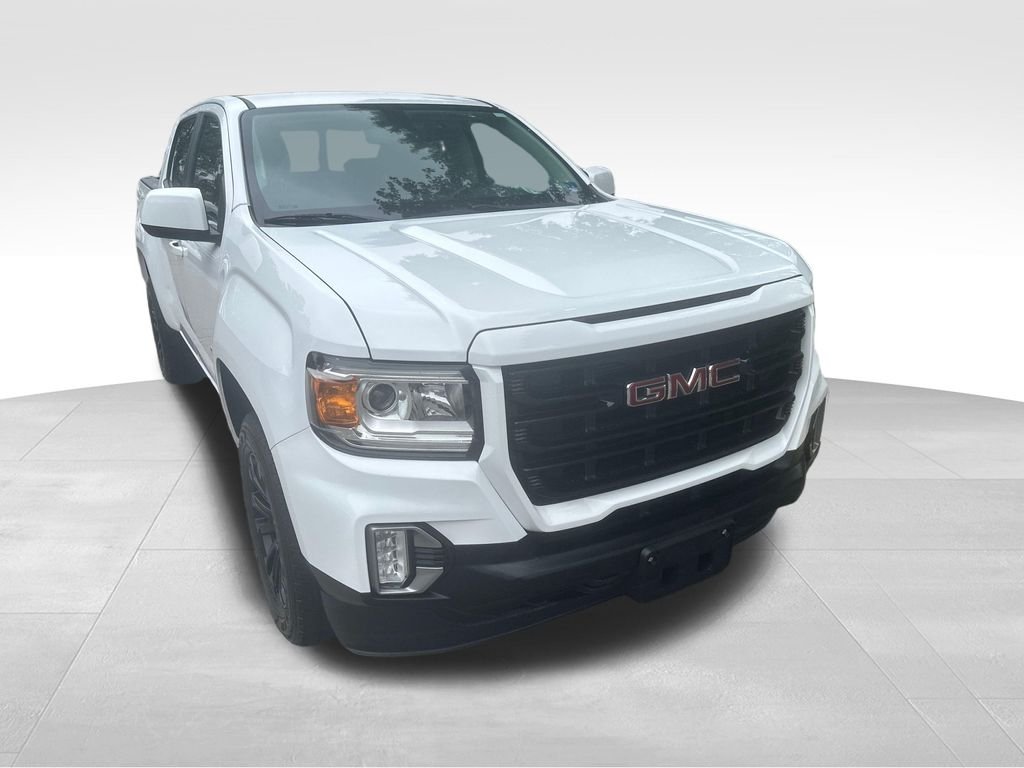 Used 2022 White GMC Elevation image 37