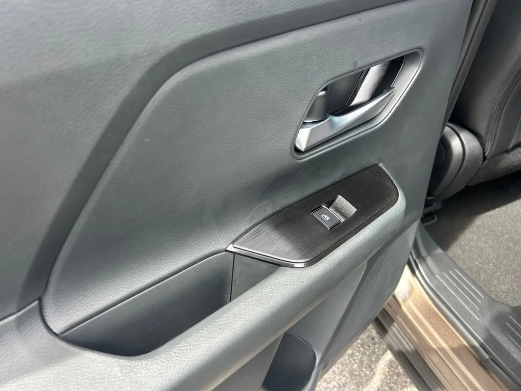 2026 Nissan KICKS SR - Photo 19