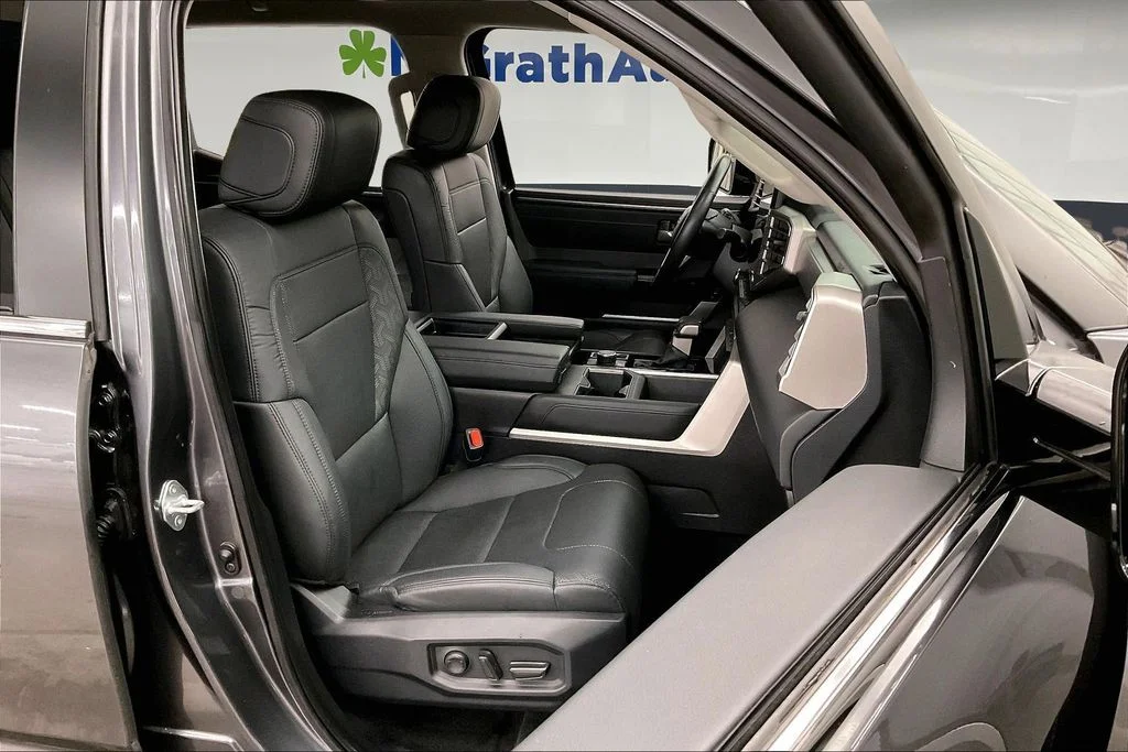 2024 Toyota Tundra Limited - Photo 10
