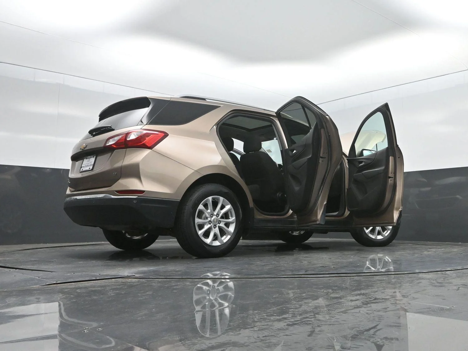 Used 2018 Sandy Ridge Metallic Chevrolet LT image 49