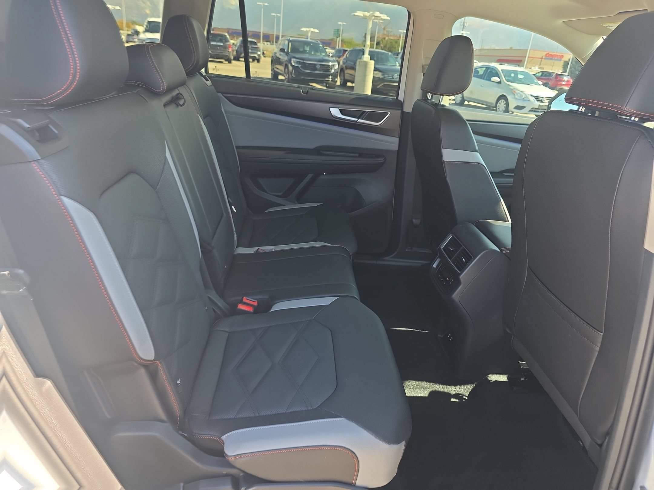 Used 2026 White Volkswagen 2.0T Peak Edition image 28