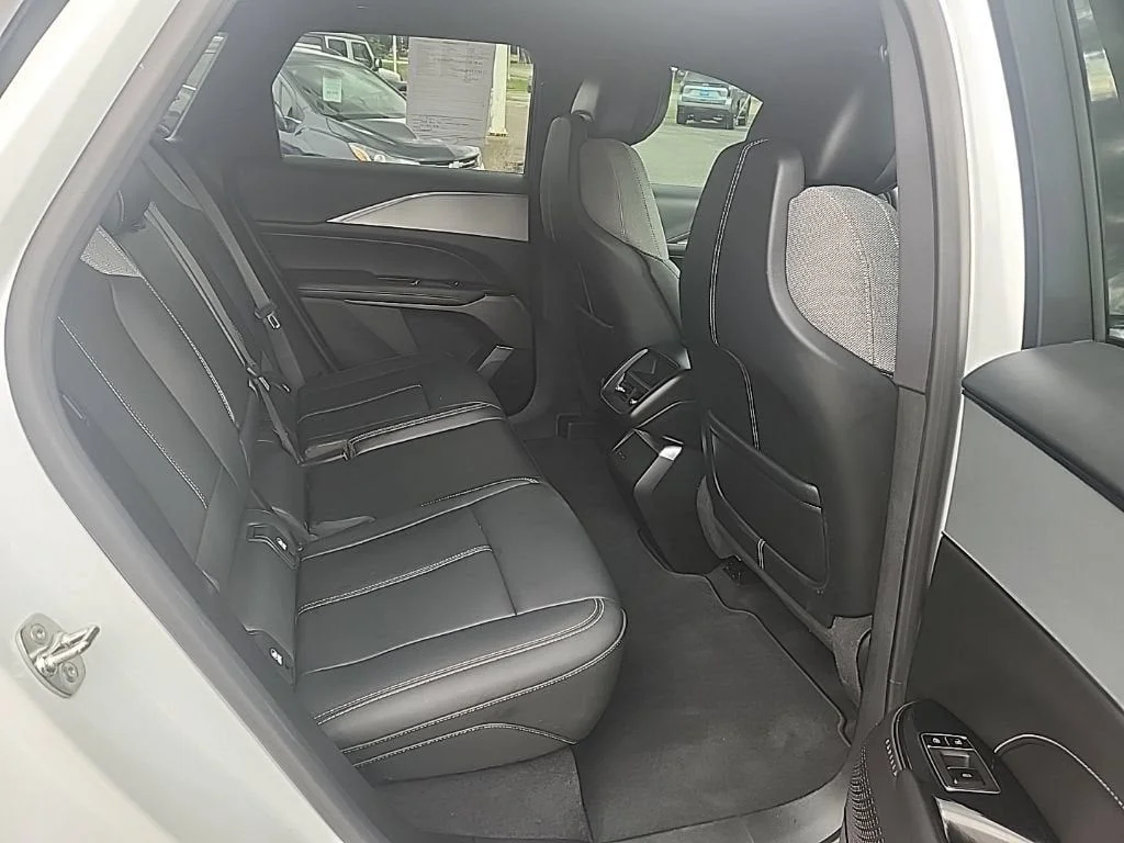 Used 2024 White Cadillac Tech image 13