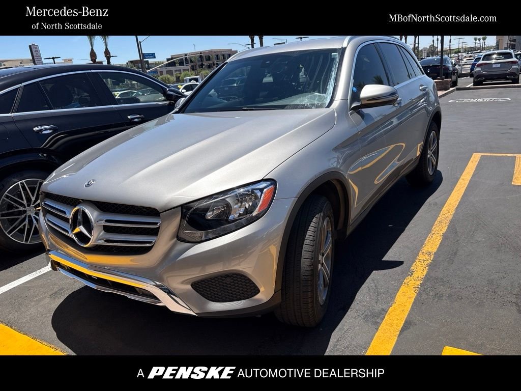 Used 2019  Mercedes-Benz GLC 300 image 1