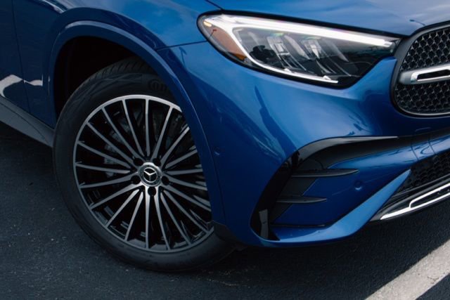 New 2026 Starling Blue Metallic Mercedes-Benz GLC 300 image 24