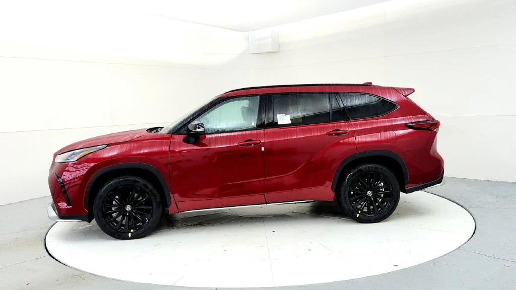New 2026 Ruby Flare Pearl Toyota XSE image 3