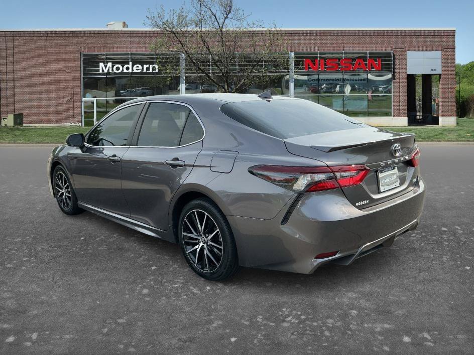 Used 2022 Predawn Gray Mica Toyota SE image 2
