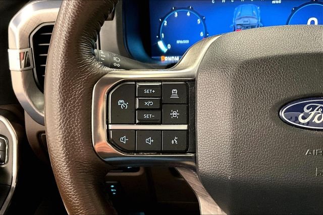 Used 2025 Agate Black Metallic Ford King Ranch image 28