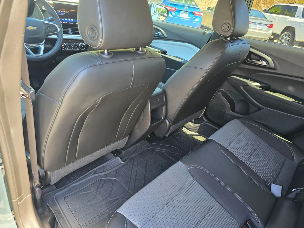 Used 2025 Gray Chevrolet LT image 24