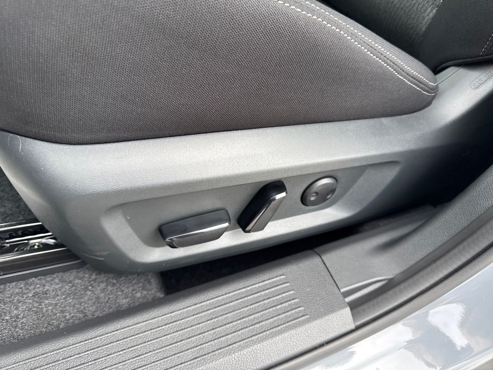 New 2026 Nissan Rogue SV 4D Sport Utility