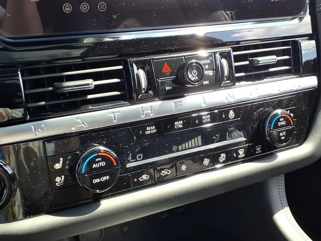 2026 Nissan Pathfinder Platinum - Photo 19