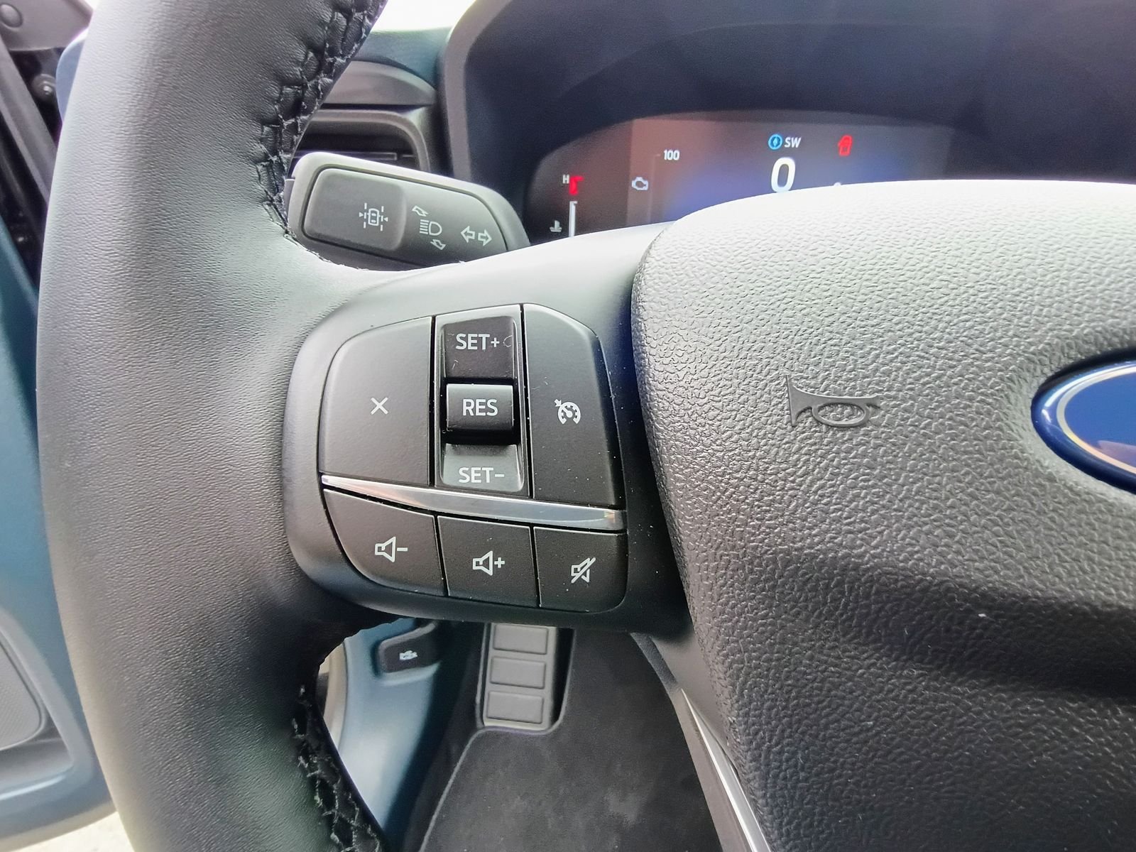 New 2026 Shadow Black Ford XLT image 17