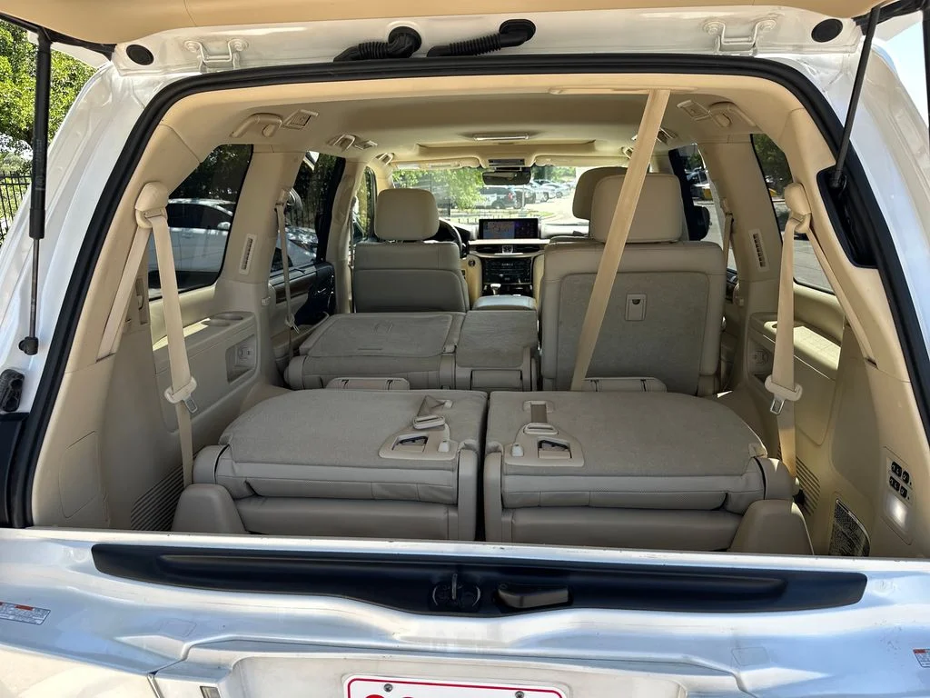Used 2020 White Lexus 570 image 40