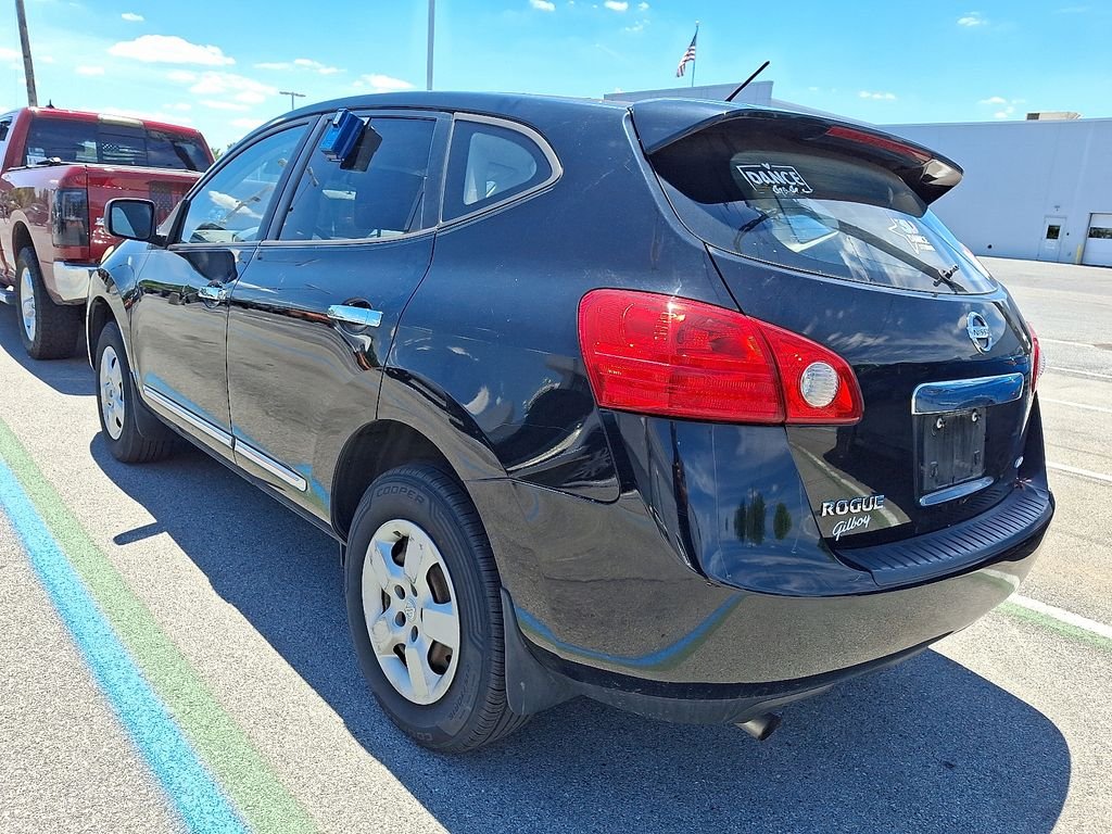 Used 2012 Black Nissan S image 3