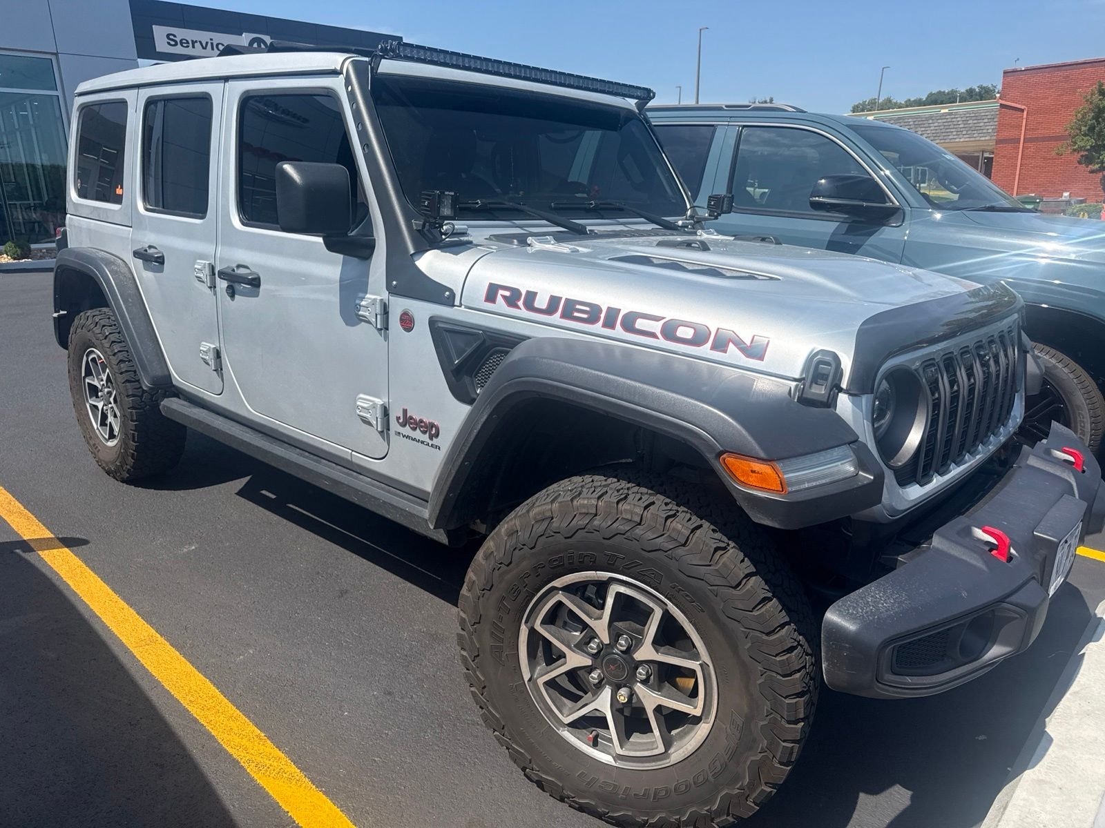 Used 2024 Silver Jeep Rubicon image 2