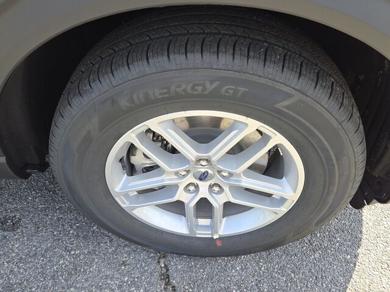 New 2026 Carbonized Gray Metallic Ford Active image 17