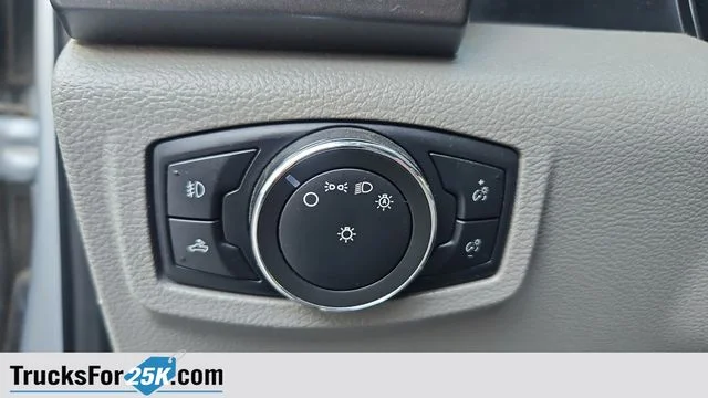 Used 2016 Ingot Silver Metallic Ford XLT image 32