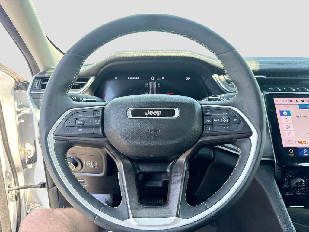Used 2023 White Jeep Limited image 7