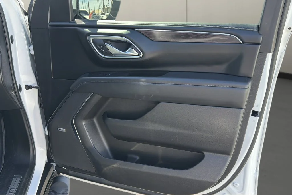 Certified Used 2023 SUMMIT WHITE Chevrolet Z71 image 17