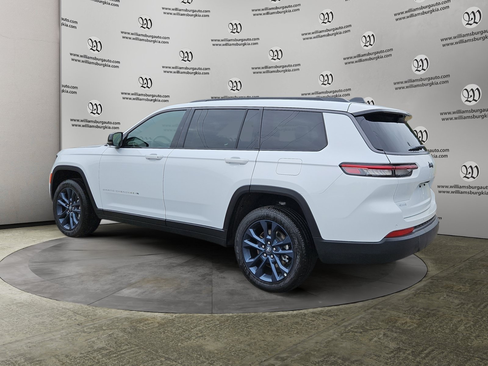 New 2026 Bright White Clear-Coat Exterior Paint Jeep  image 3