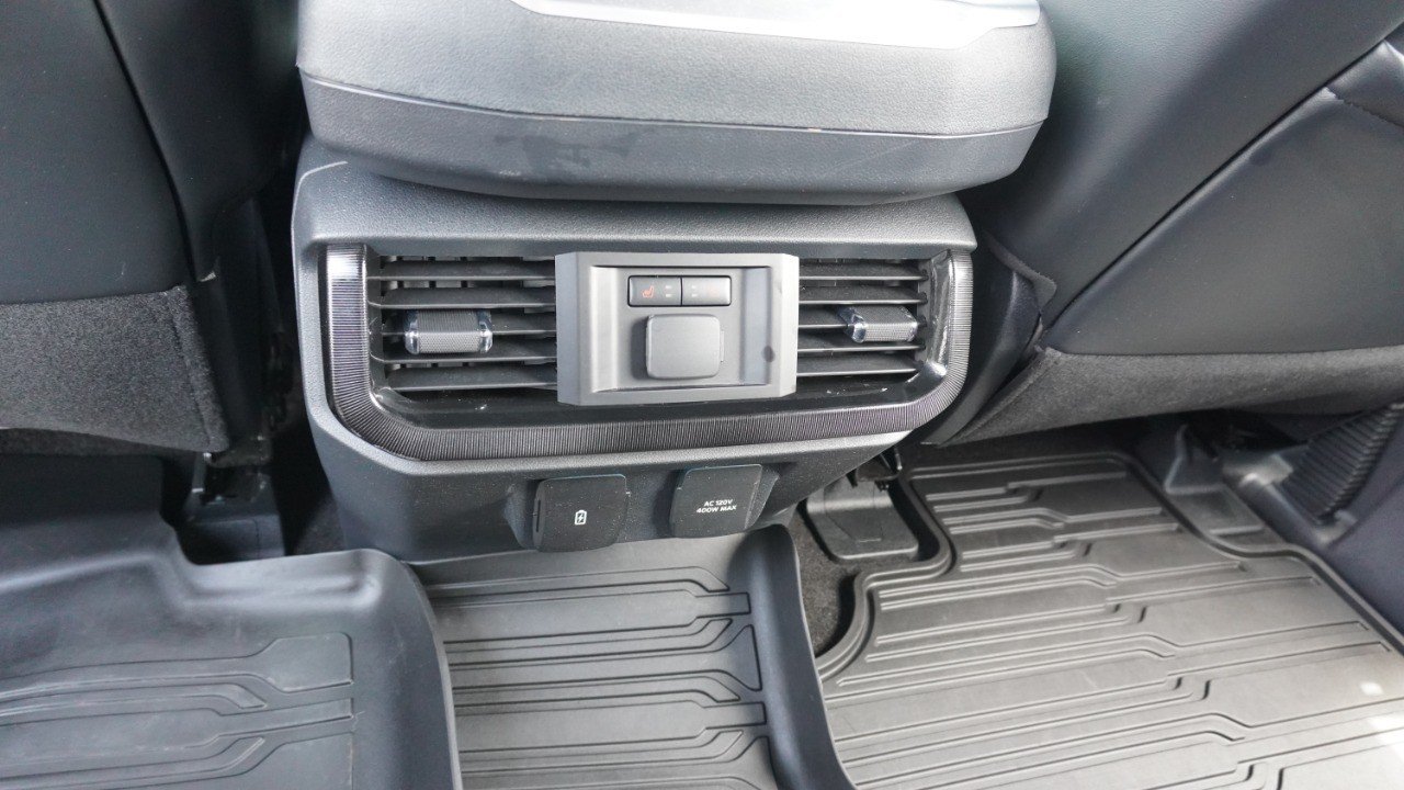Used 2023 White Ford Raptor image 33