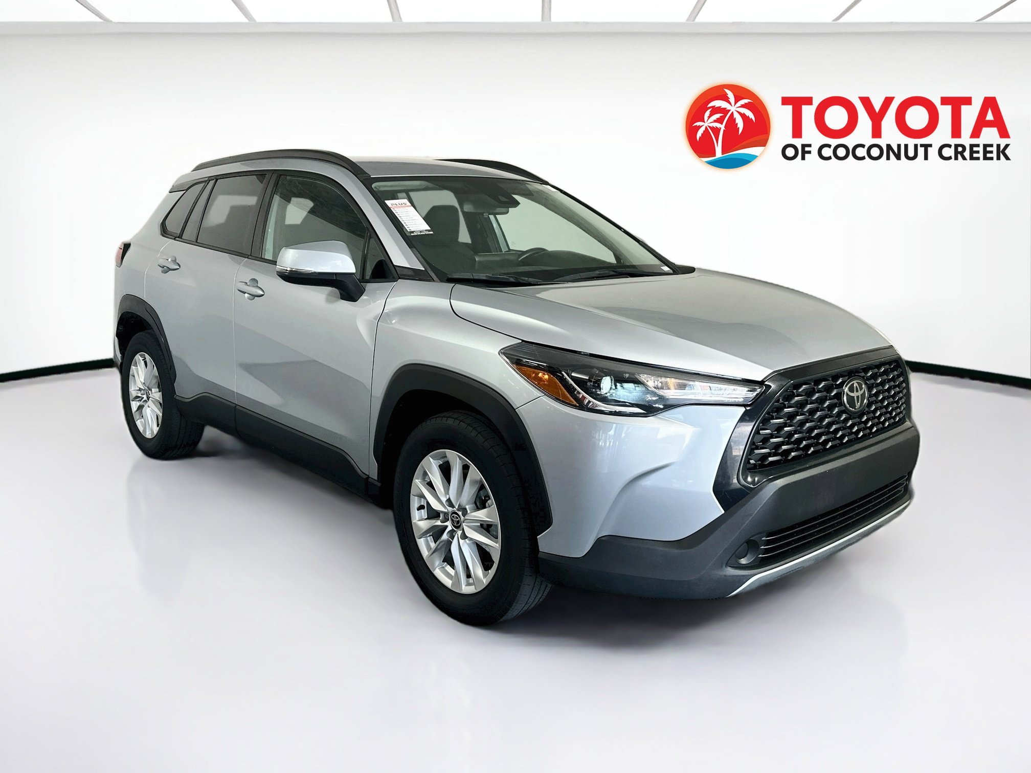 Used 2022 Silver Toyota LE image 1