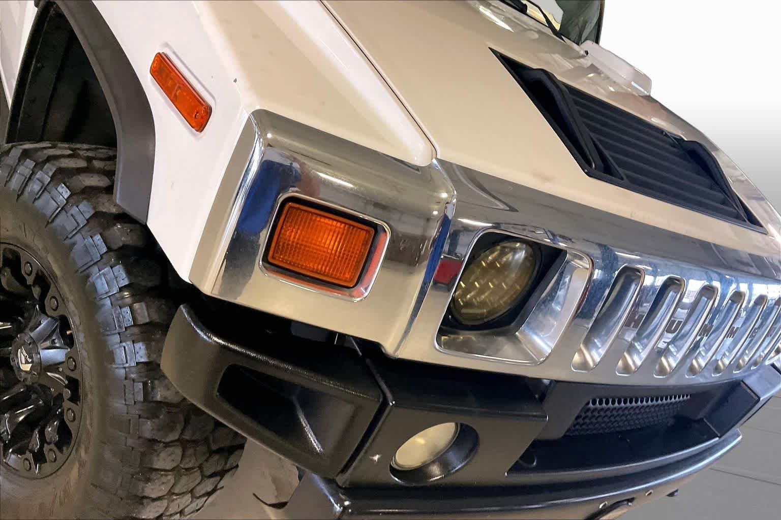 Used 2003 White HUMMER  image 23
