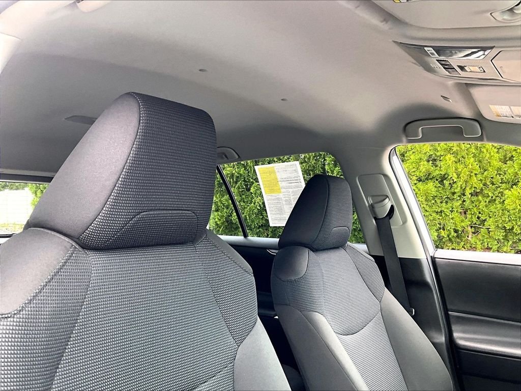 Used 2025 White Toyota LE image 22