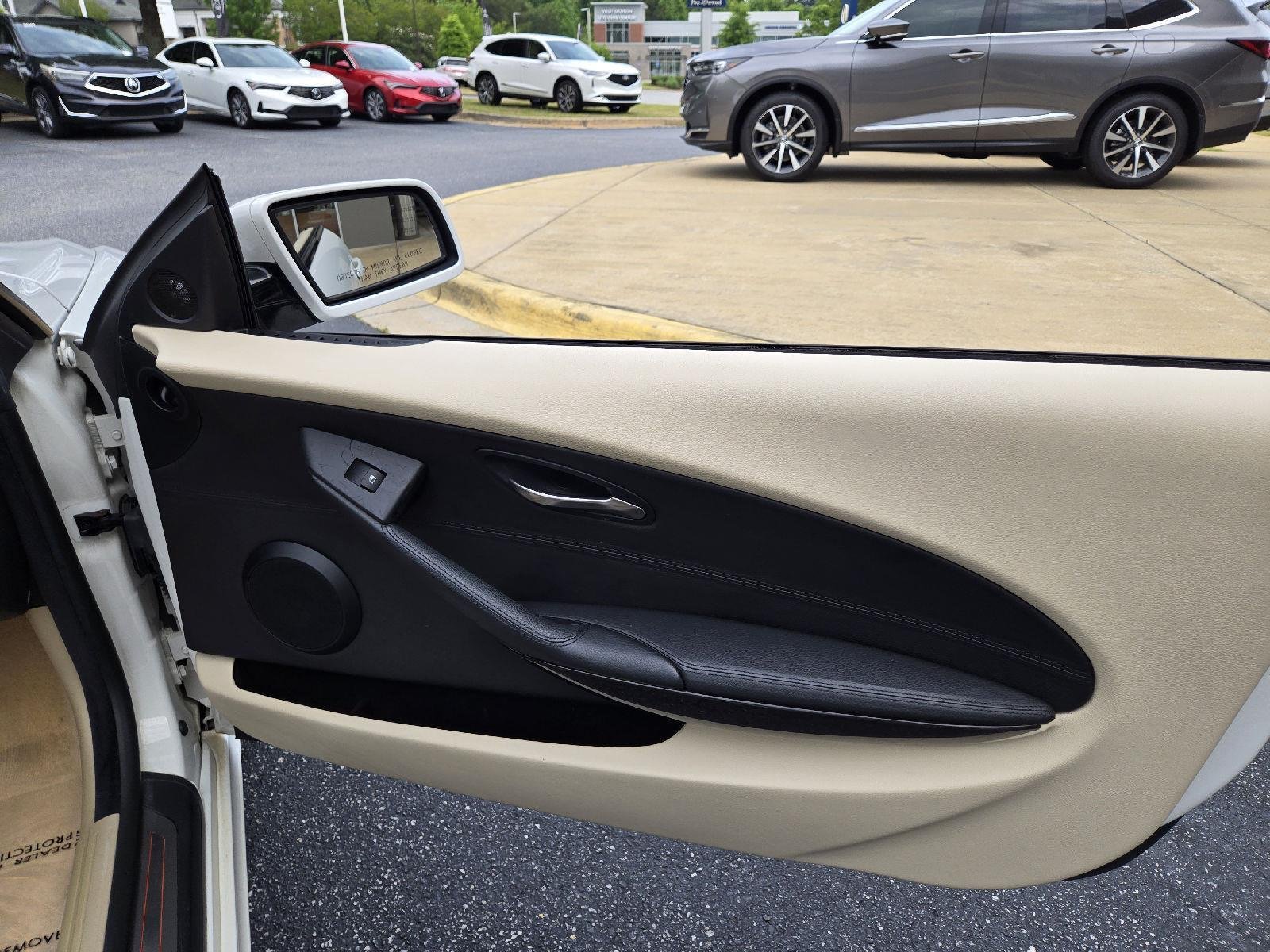 Used 2007 Alpine White BMW 650i image 16