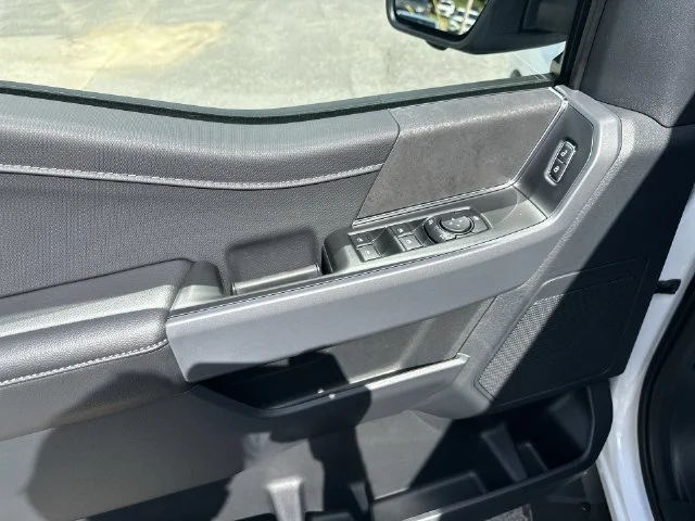New 2026 Oxford White Ford XLT image 24