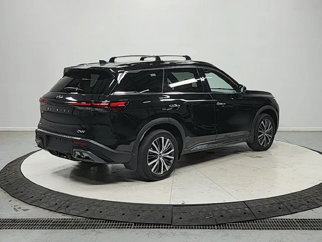 Used 2023 Black INFINITI Autograph image 8