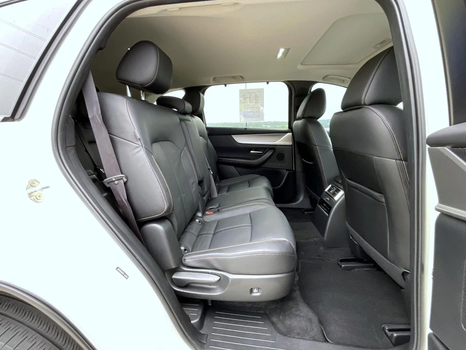 Certified Used 2024 White Mazda Preferred image 19