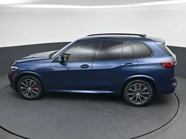 Used 2021 Blue BMW xDrive40i image 33