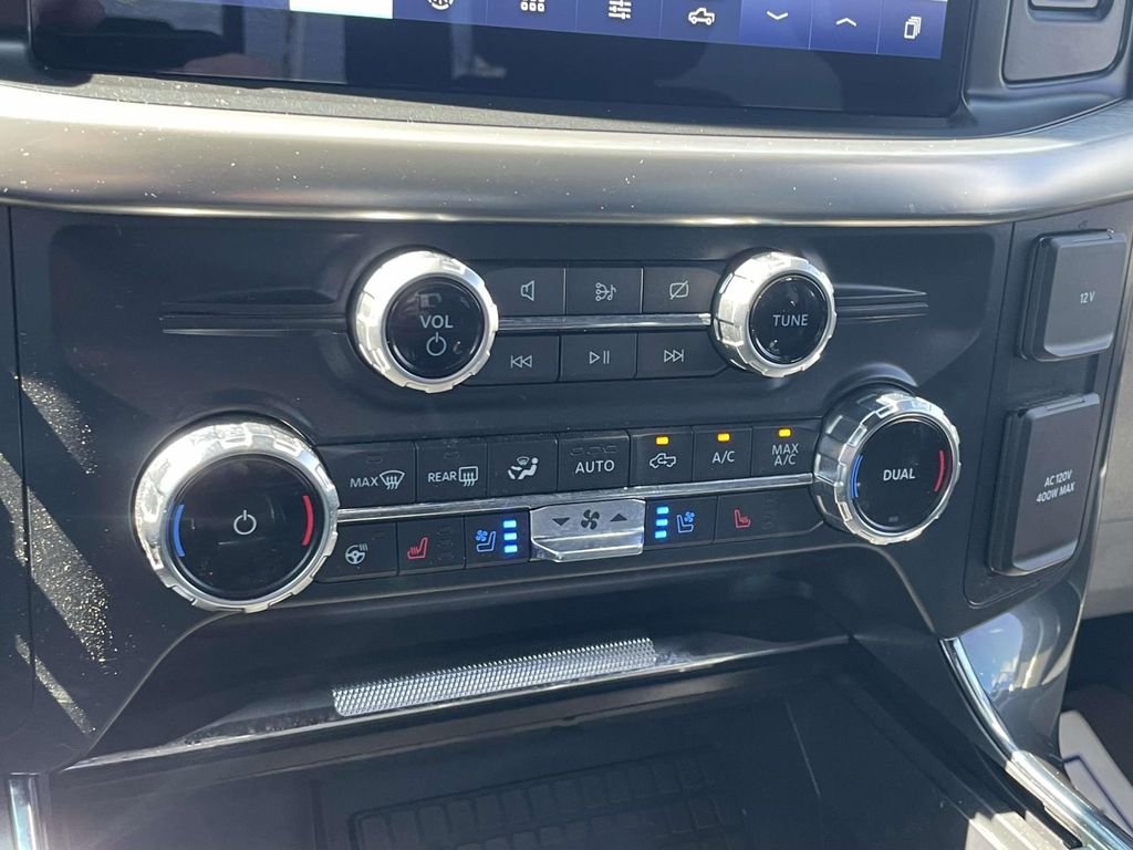 Used 2022 Gray Ford Lariat image 30