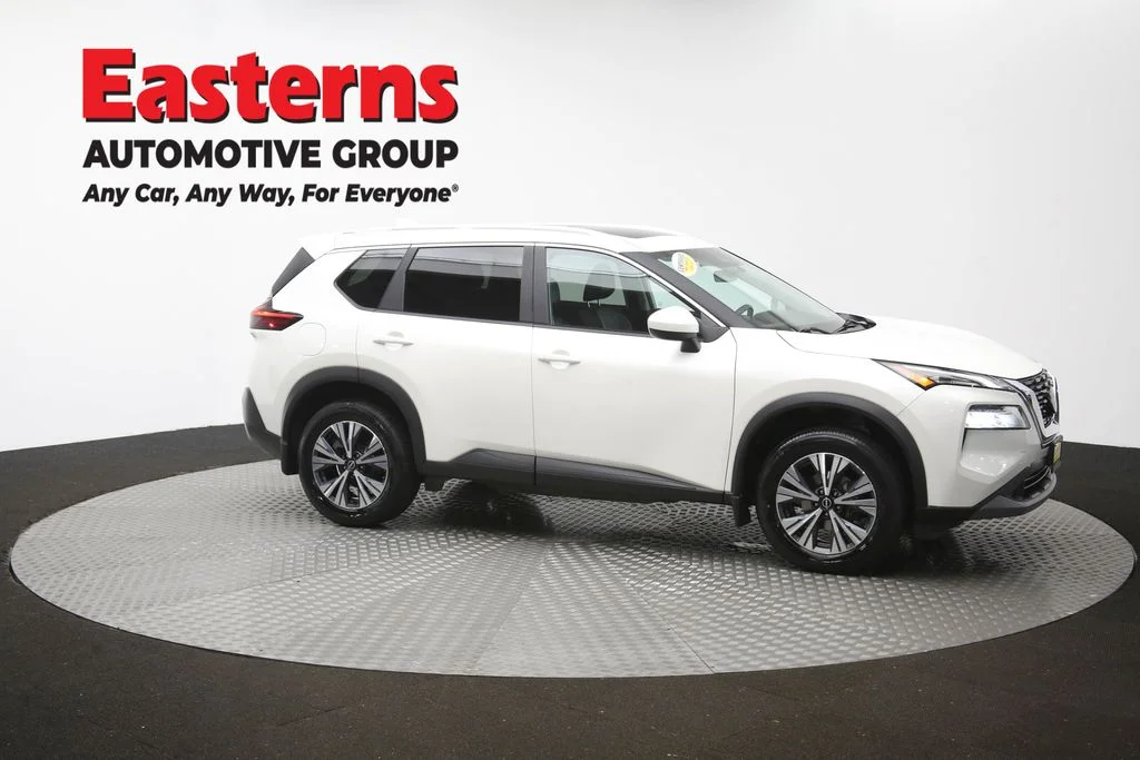 Used 2023 White Nissan SV image 49