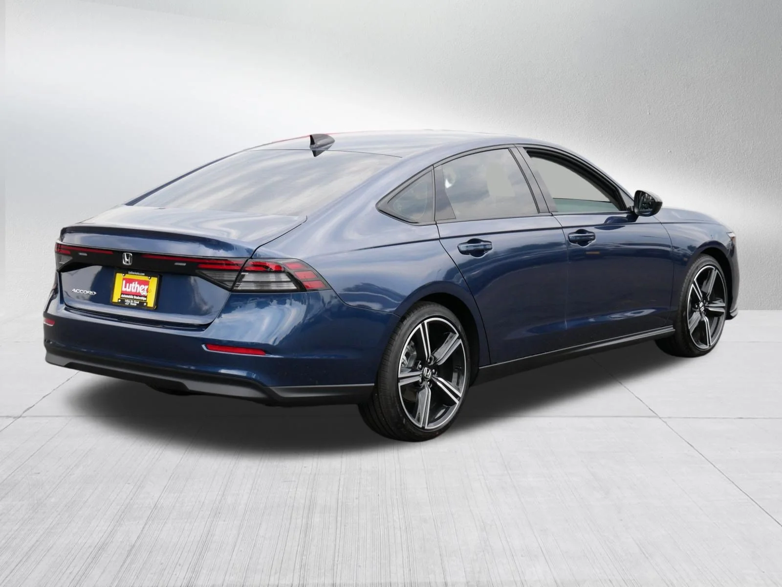Used 2026 Canyon River Blue Metallic Honda SE image 7