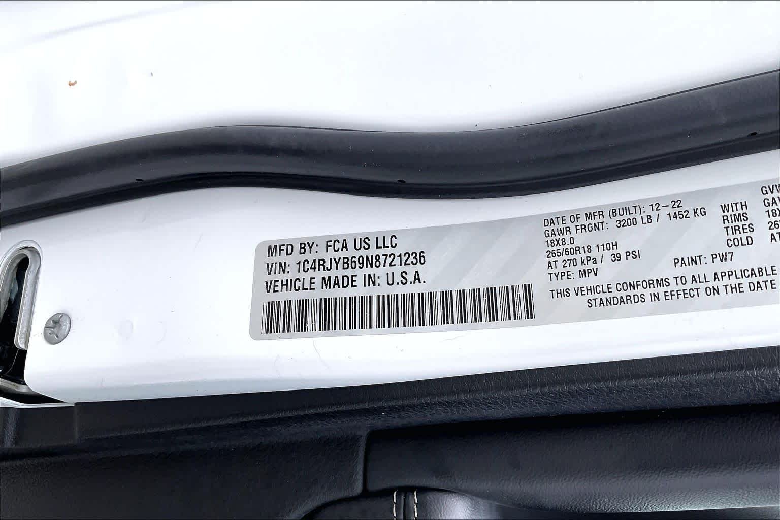 Used 2022 Bright White Clearcoat Jeep  image 34