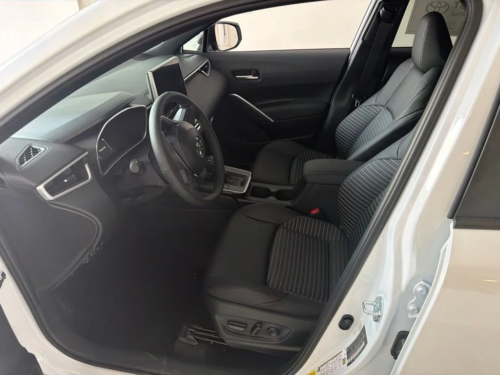 New 2026 Wind Chill Pearl <sup>1</sup> Toyota  XSE image 6