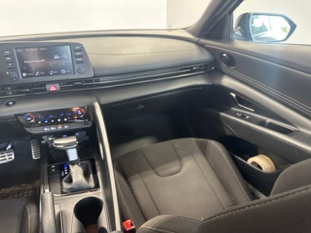 Used 2025 Gray Hyundai SEL Sport image 20